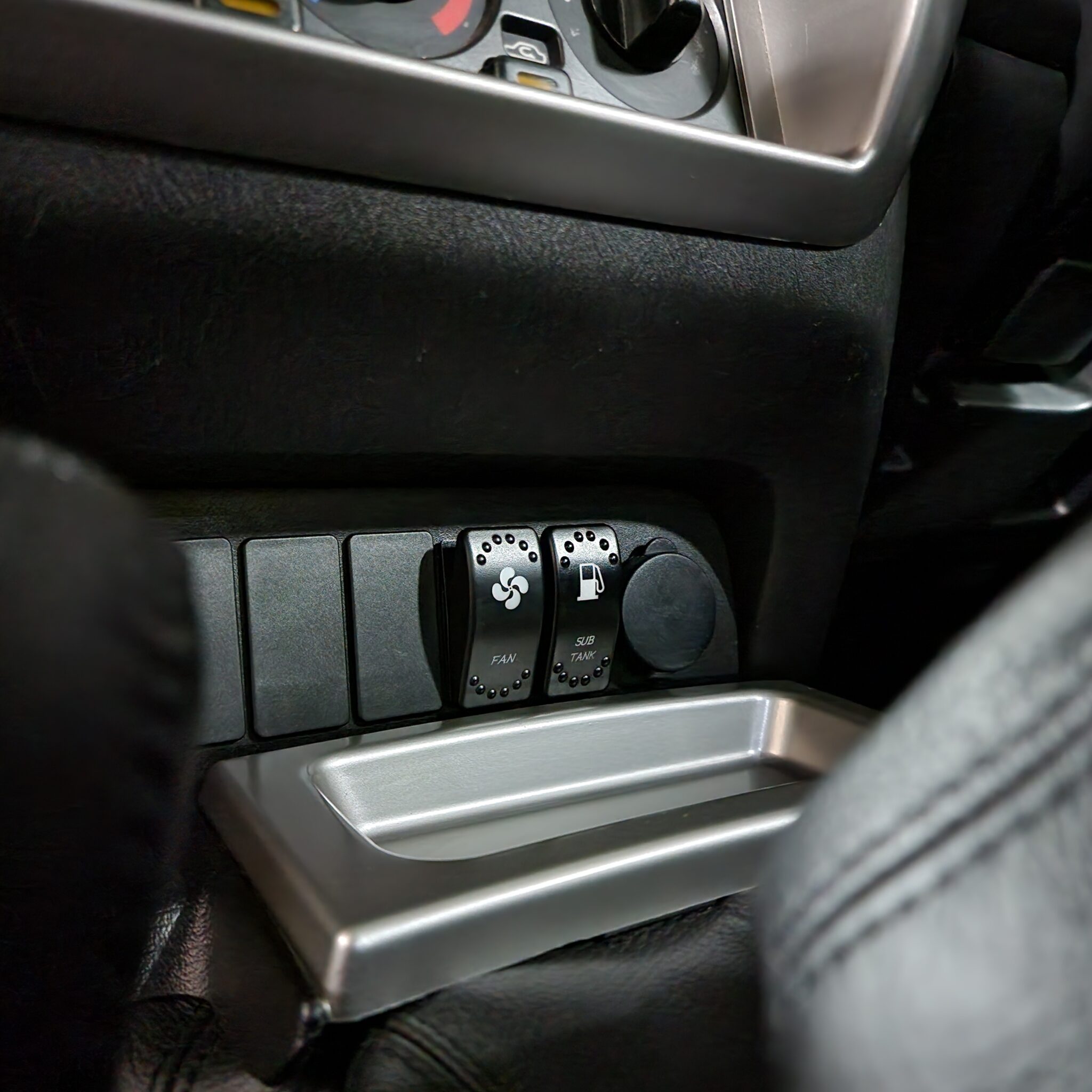 Nissan Patrol GU4+ Rear AC switch 2004-2017 - Kenay Kustoms